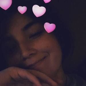 Meet your Posher, Yaneli